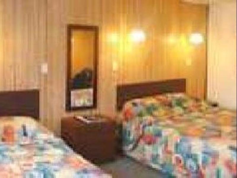Gothic Heights Motel Крайстчёрч Экстерьер фото
